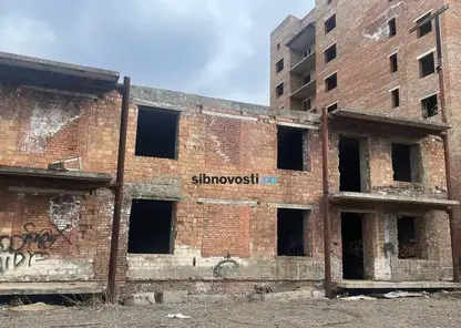 12-летний школьник гулял по заброшке и упал в шахту лифта в Красноярске