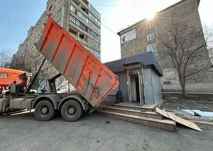 Незаконные павильоны и кафе продолжают сносить в Красноярске