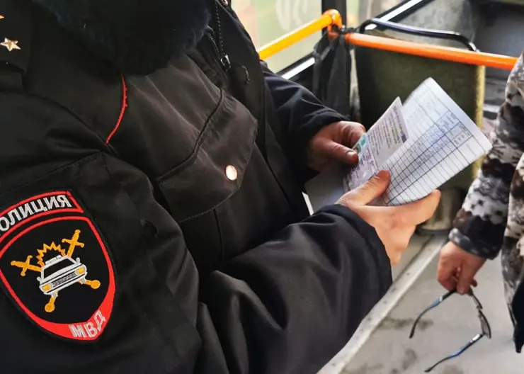 В Красноярске водители маршруток нарушили ПДД более 2 400 раз