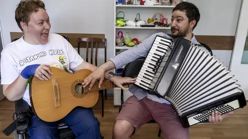 В Красноярске впервые пройдет «Особый КВН»: репортаж с репетиции команды «Без тормозов»