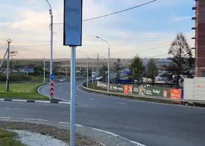 На кольце по улице Калинина в Красноярске начали устанавливать светофоры