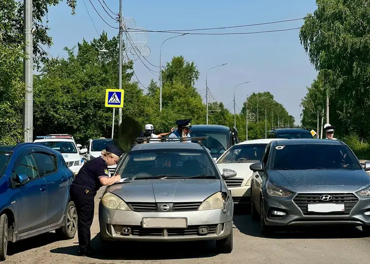 87 машин под арестом: в Красноярском крае прошёл рейд по взысканию долгов