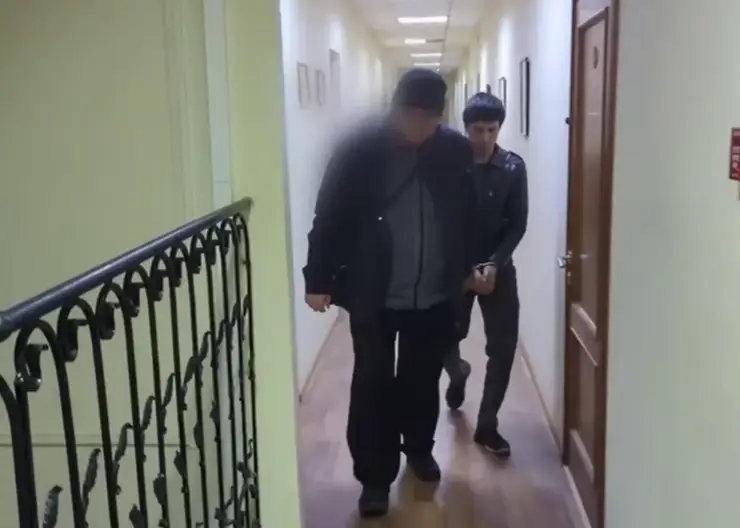 В Красноярске иностранца отправили в колонию почти на 5 лет за разжигание ненависти по национальному признаку в автобусе