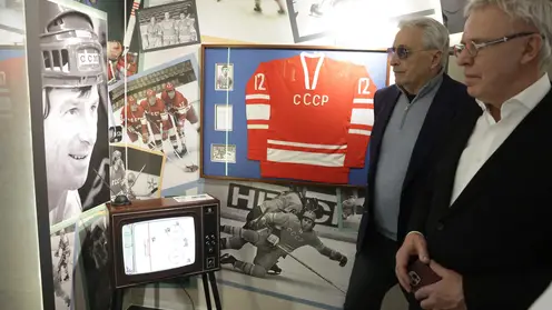В Норильске открылась выставка олимпийских реликвий Владимира Потанина