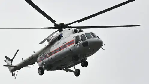 Мужчина, почти неделю дрейфовавший на бочке в Охотском море, погиб