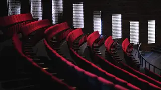 Омский драмтеатр ждёт масштабный ремонт кровли Омский драмтеатр ждёт масштабный ремонт кровли