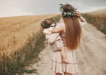 Ученые предупреждают об опасности тренда «бежевых мам» для развития детей