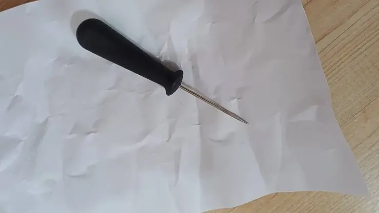 В крае дебошир угрожал женщине шилом. Теперь его будут судить