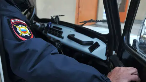 В Хакасии полиция ищет носатого беглеца
