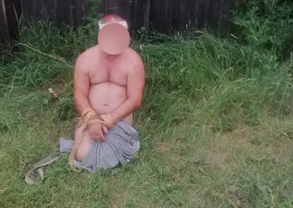 В Красноярском крае мужчина кошмарит жителей села. Местные его связали, чтобы он никого не трогал