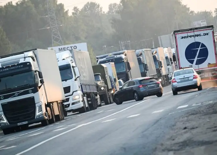 С 29 июля в Красноярском крае ограничат движение грузовиков на 16 участках региональных дорог