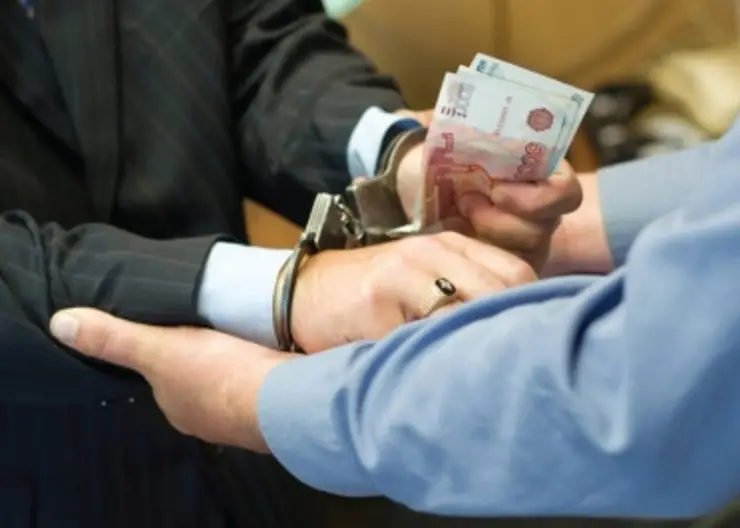 Начальника управления отделения ПФР Красноярского края обвиняют во взяточничестве