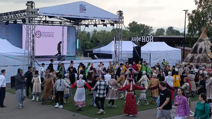 Эвенская «Катюша» и индейские мотивы: как Красноярск принял этно-фестиваль