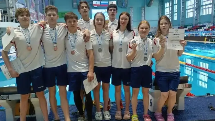 Красноярские пловцы установили рекорд России на первенстве в Саратове