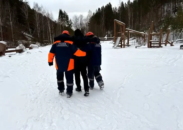Два человека получили травмы и двое заблудились на красноярских «Столбах» за день