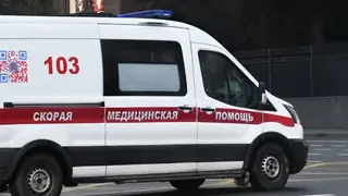 Житель Томска бросил бутылку во врача скорой помощи