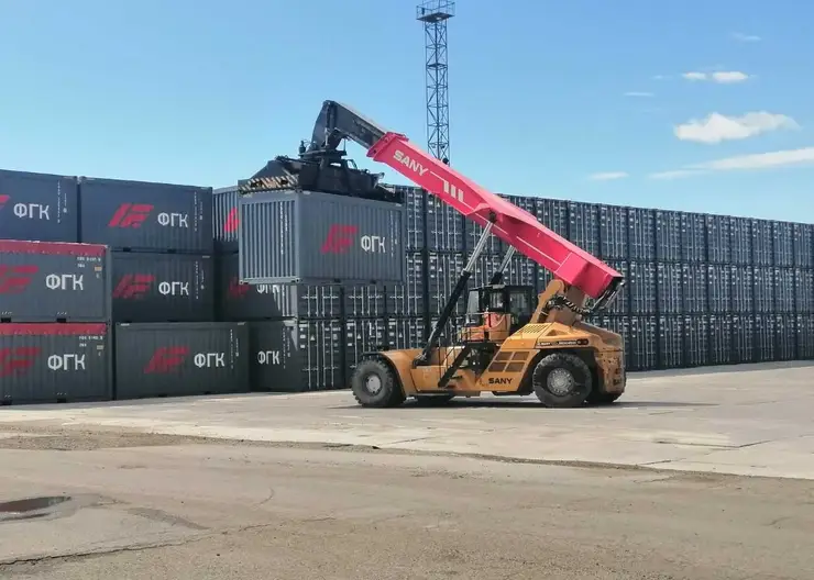 КрасЖД открыла новую контейнерную площадку на территории терминально-логистического центра станции Абакан в Хакасии