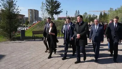 Вице-премьер Александр Новак посетил красноярский Центральный парк, где проходит масштабное обновление территории к 400-летию города