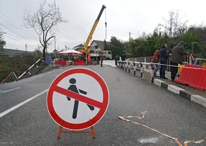 В Забайкалье обрушился автомобильный мост из-за большегруза