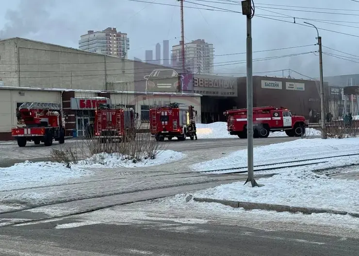 В красноярских Черёмушках произошёл пожар в ТЦ «Звёздный»