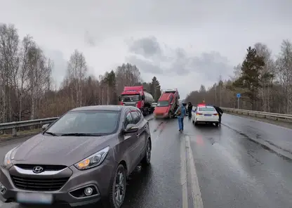 В Томске пять автомобилей попали в ДТП на Шегарском тракте