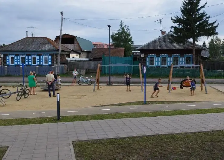 В посёлке Емельяново появился сквер «Дорожник»