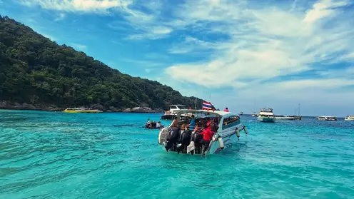 В Таиланде отменяется полувековой запрет на продажу алкоголя в обеденное время