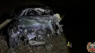 В Иркутской области водитель без прав погиб в «Лексусе» при столкновении с грузовиком
