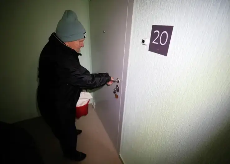 В Канске мужчине вернут 100 тысяч за бракованную дверь, которую он купил в два раза дешевле