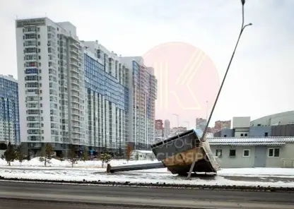 Прокуратура проводит проверку после обрушения незаконного баннера в Красноярске