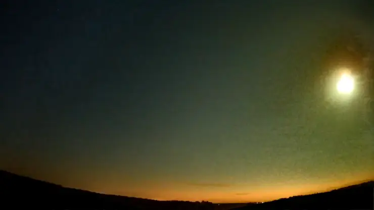 В небе над Челябинской областью снова заметили метеорит