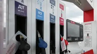 Продажу бензина ограничили до 15 литров в Забайкалье Продажу бензина ограничили до 15 литров в Забайкалье