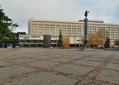 В Красноярске до 26 октября закроют стоянку на площади Мира