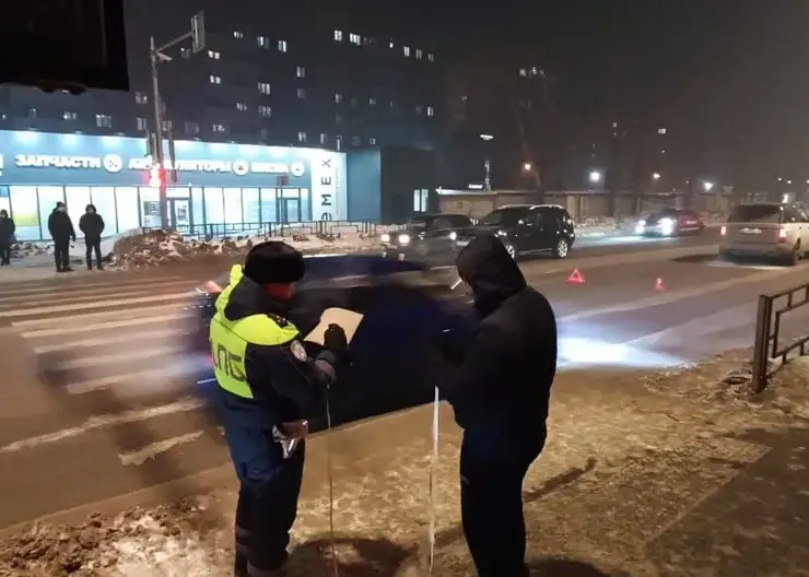 В Красноярске на ул. Волжской водитель Range Rover сбил двух 9-летних мальчиков