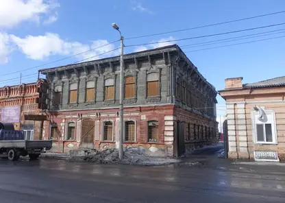 Старинную двухэтажную «Усадьбу Бородавкина» продают за один рубль в Ачинске