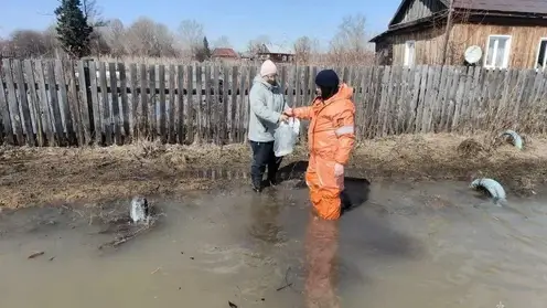 127 жилых домов остаются подтопленными в Алтайском крае