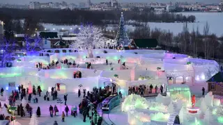 Почти 5 миллионов рублей потратят в Омске на новогодние баннеры и украшения для улиц города Почти 5 миллионов рублей потратят в Омске на новогодние баннеры и украшения для улиц города