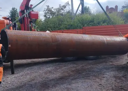 Разрушенный после ливня мост восстанавливают в Свердловском районе Красноярска