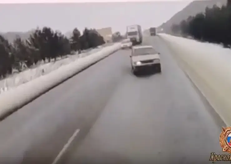 Два человека погибли в ДТП на трассе в Красноярском крае