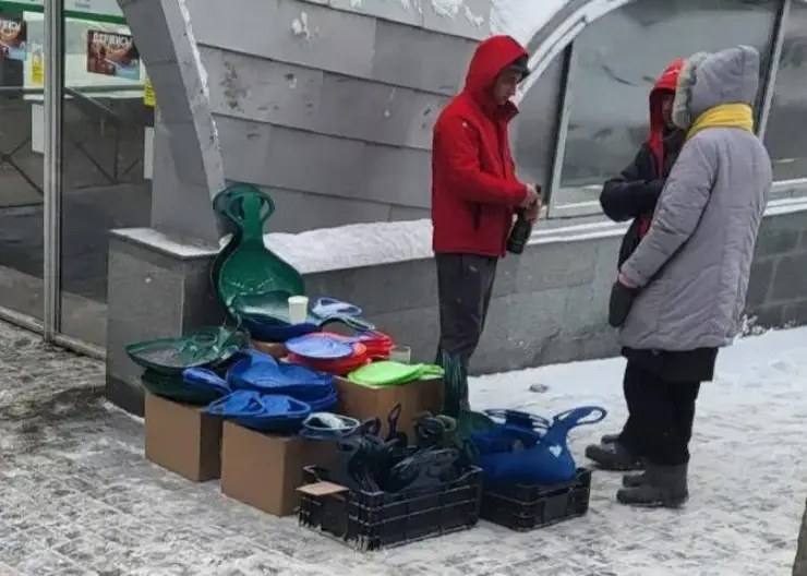 В Новосибирске накрыли нелегальных продавцов ледянок