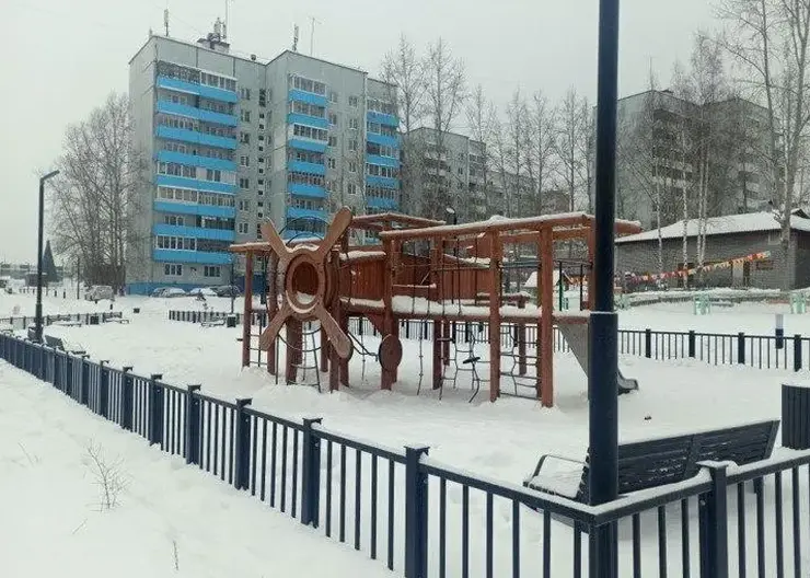 В Усть-Илимске по нацпроекту благоустроили площадь около ДК «Дружба»