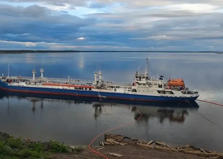 Более 88 тысяч тонн топлива завезли на север Красноярского края
