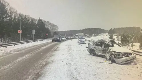 Женщина выехала на встречку и погибла в ДТП в Красноярском крае