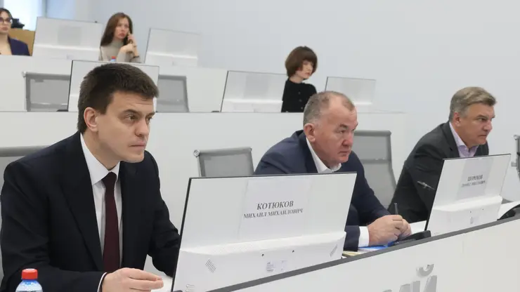 Губернатор Котюков совместно с главами регионов и профильными ведомствами обсудил ответственность за пожары в Красноярском крае