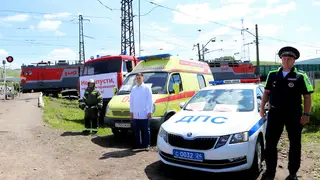 На КрасЖД Международный день безопасности на переездах поддержали представители спецслужб – спасатели, врачи скорой помощи и автоинспекторы