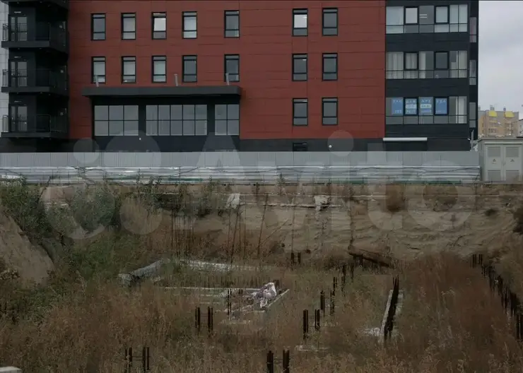 В Красноярске многолетний недострой у отеля Hilton продают за 58 млн рублей