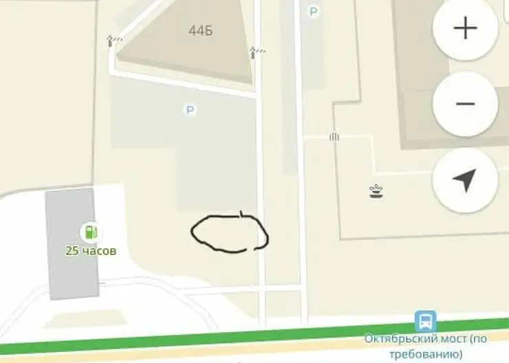 В Красноярске на парковке мужчина нанёс несколько ножевых ударов местному жителю