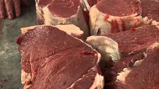 Россельхознадзор выявил незаконную торговлю мясом из багажников в Красноярске