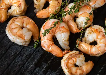 Красноярцам рассказали, как выбрать креветки к новогоднему столу