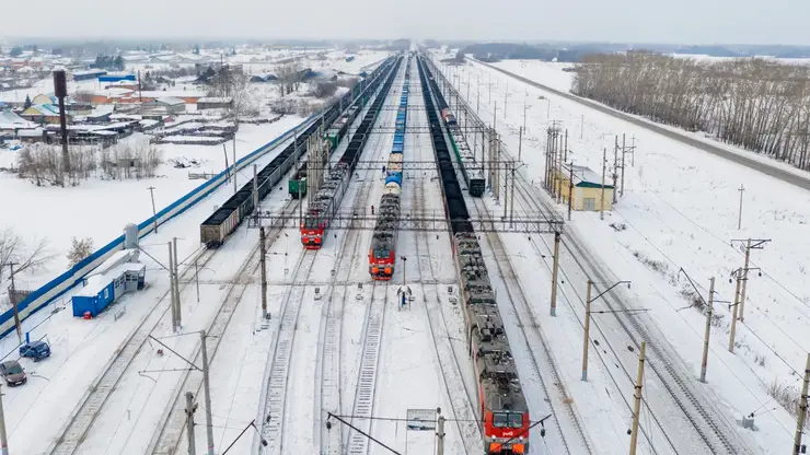 Первые 60 тяжеловесных угольных составов весом 7100 тонн отправила КрасЖД со станции Подсиний в Хакасии